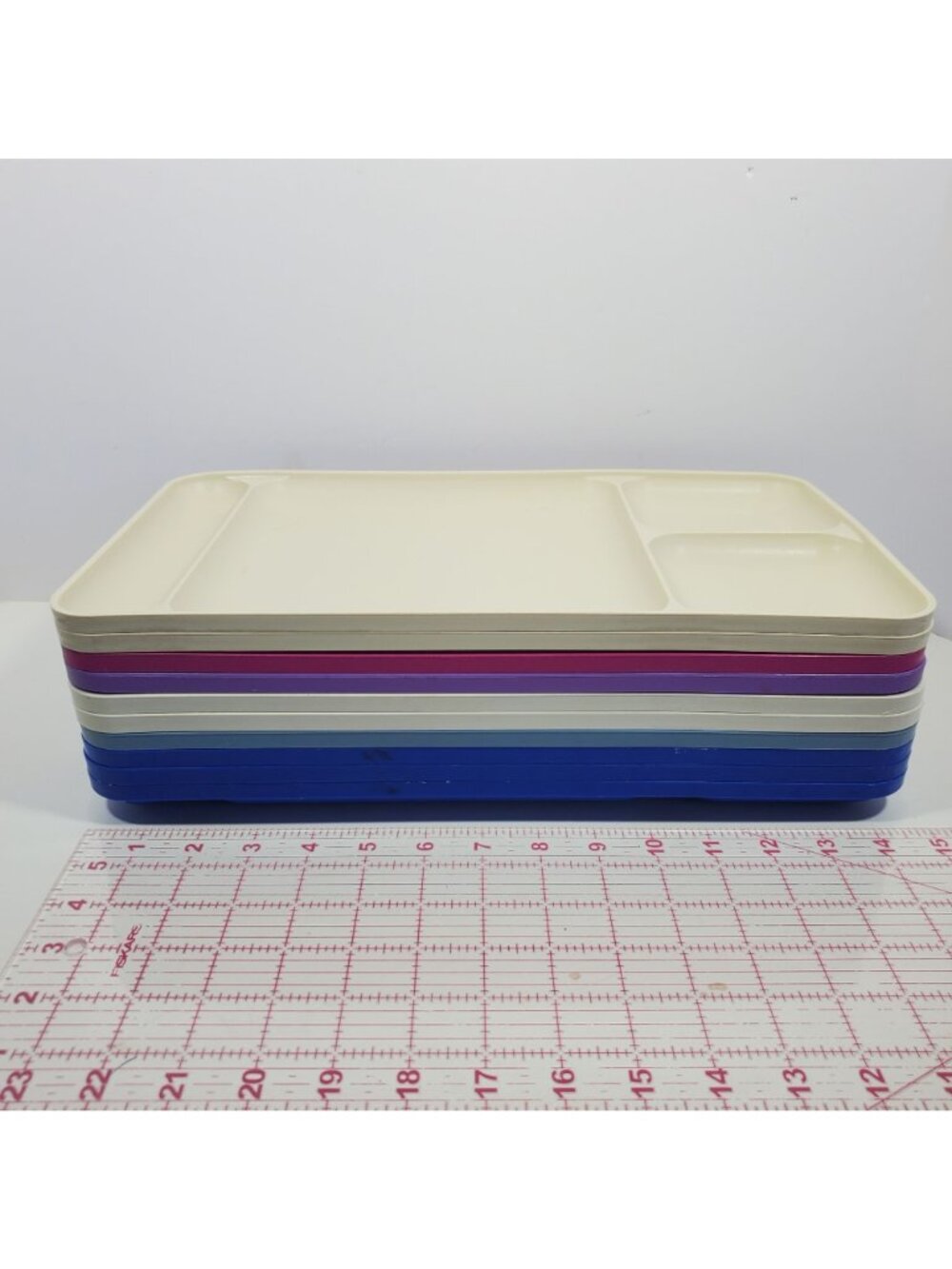 Tupperware Lunch Trays 10 Divided Dinner Camping Blue Cream Purple 1535 Vintage - Picture 4 of 11